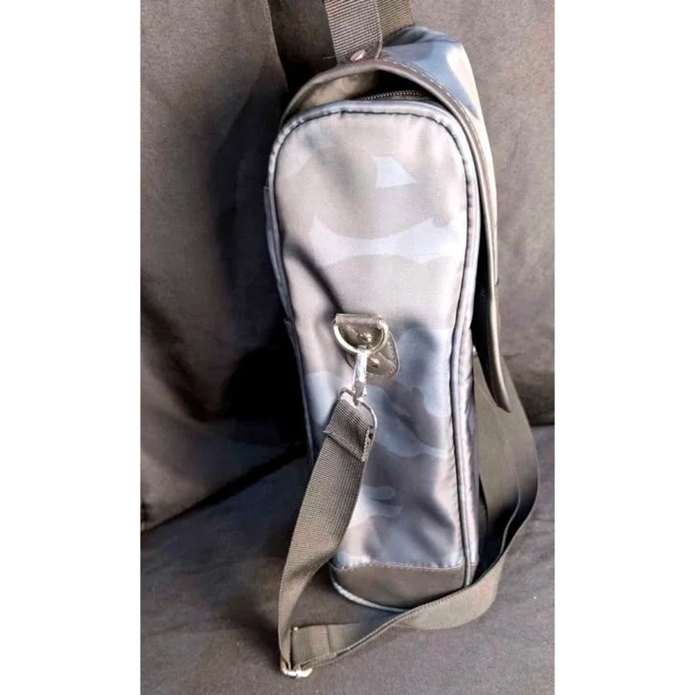 Savvy ~ Outdoors Insulated Wine Tote Bag ~ Camo Gray ~ Two Bottle Cooler ~ NWOT